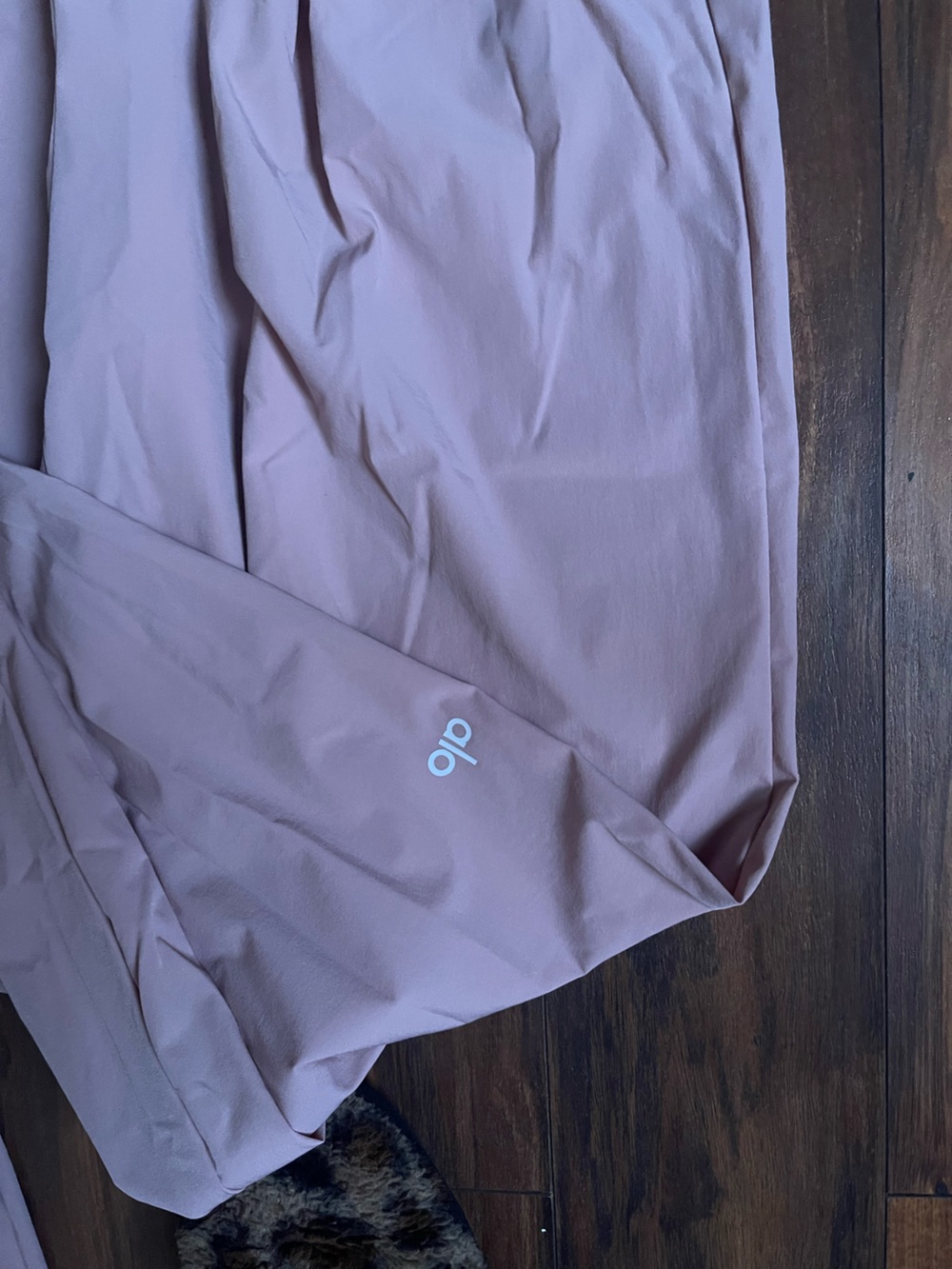 ALO Yoga Suit Up Trouser in Taupe regular - Picture 6 of 8